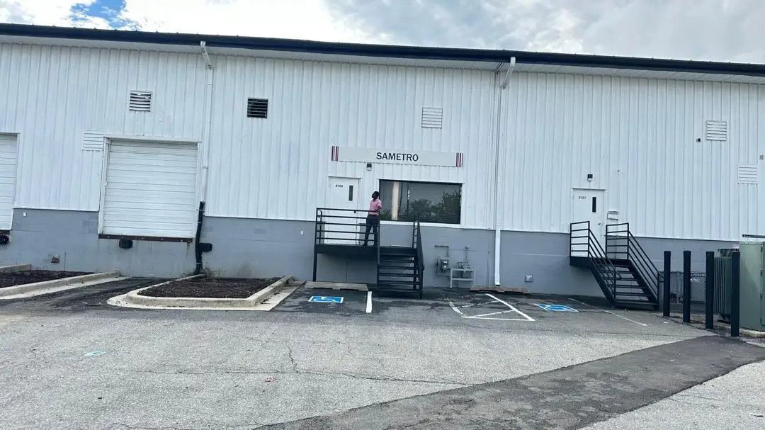 Sametro Warehouse, USA
